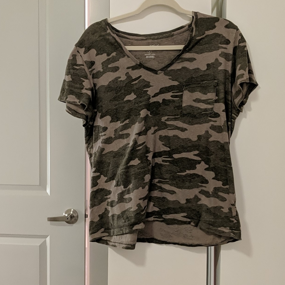 V-Neck Ts